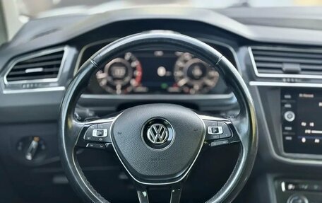 Volkswagen Tiguan II, 2018 год, 2 680 000 рублей, 14 фотография
