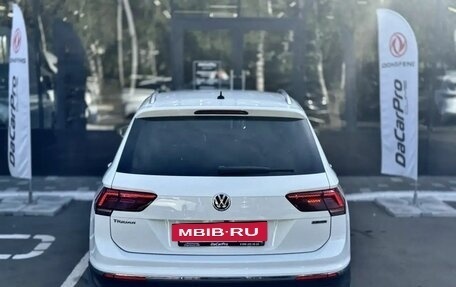 Volkswagen Tiguan II, 2018 год, 2 680 000 рублей, 5 фотография