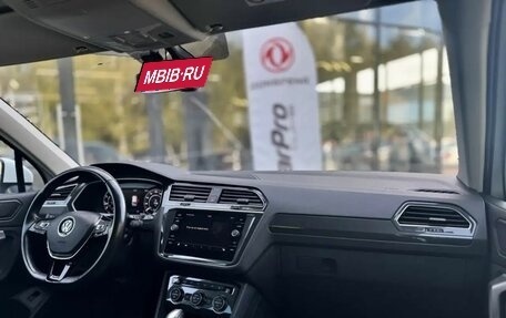 Volkswagen Tiguan II, 2018 год, 2 680 000 рублей, 9 фотография