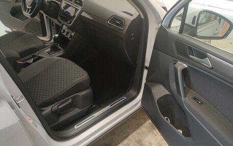 Volkswagen Tiguan II, 2018 год, 2 570 000 рублей, 12 фотография