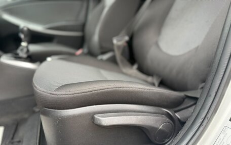Hyundai Solaris II рестайлинг, 2014 год, 810 000 рублей, 19 фотография