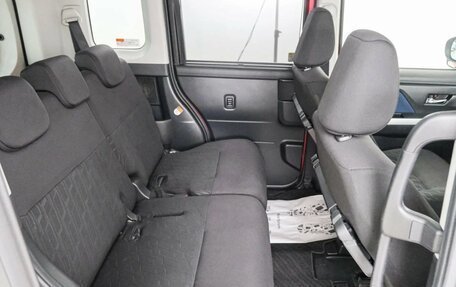 Toyota Roomy I, 2017 год, 949 000 рублей, 21 фотография