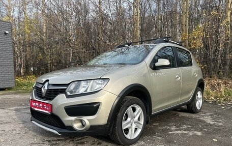 Renault Sandero II рестайлинг, 2017 год, 855 000 рублей, 1 фотография