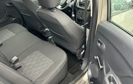 Renault Sandero II рестайлинг, 2017 год, 855 000 рублей, 28 фотография