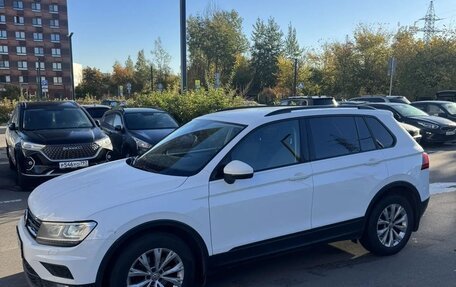 Volkswagen Tiguan II, 2019 год, 2 200 000 рублей, 7 фотография