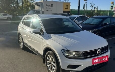 Volkswagen Tiguan II, 2019 год, 2 200 000 рублей, 10 фотография