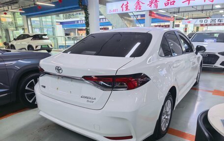 Toyota Corolla, 2022 год, 1 700 000 рублей, 5 фотография