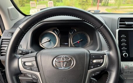 Toyota Land Cruiser Prado 150 рестайлинг 2, 2022 год, 5 700 000 рублей, 1 фотография