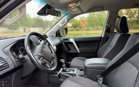 Toyota Land Cruiser Prado 150 рестайлинг 2, 2022 год, 5 700 000 рублей, 5 фотография