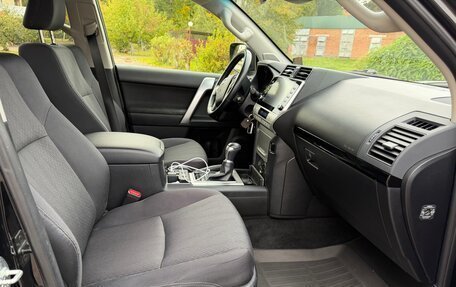 Toyota Land Cruiser Prado 150 рестайлинг 2, 2022 год, 5 700 000 рублей, 9 фотография