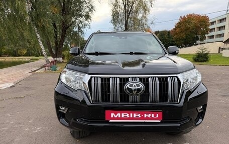 Toyota Land Cruiser Prado 150 рестайлинг 2, 2022 год, 5 700 000 рублей, 18 фотография