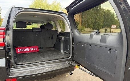 Toyota Land Cruiser Prado 150 рестайлинг 2, 2022 год, 5 700 000 рублей, 16 фотография