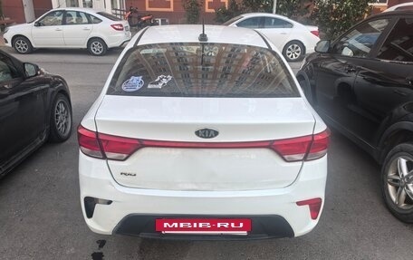 KIA Rio IV, 2018 год, 850 000 рублей, 3 фотография