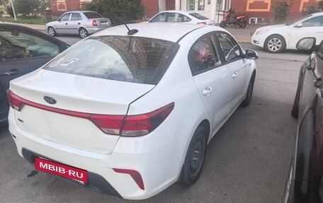 KIA Rio IV, 2018 год, 850 000 рублей, 4 фотография