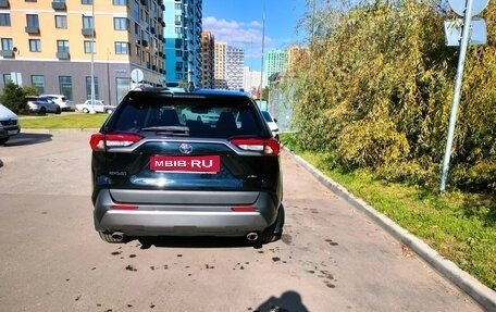 Toyota RAV4, 2021 год, 4 000 000 рублей, 1 фотография