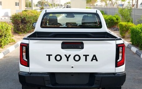 Toyota Hilux, 2026 год, 8 440 000 рублей, 5 фотография