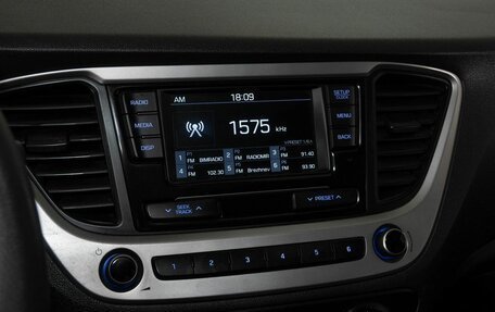 Hyundai Solaris II рестайлинг, 2018 год, 1 048 000 рублей, 10 фотография