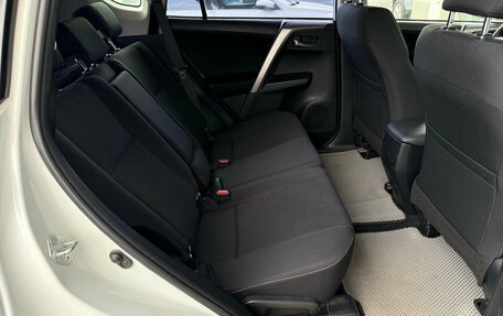 Toyota RAV4, 2018 год, 1 659 000 рублей, 10 фотография
