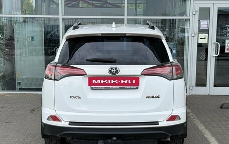 Toyota RAV4, 2018 год, 1 659 000 рублей, 4 фотография