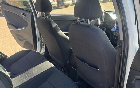 Hyundai Solaris II рестайлинг, 2016 год, 465 000 рублей, 9 фотография