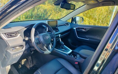 Toyota RAV4, 2021 год, 4 000 000 рублей, 4 фотография