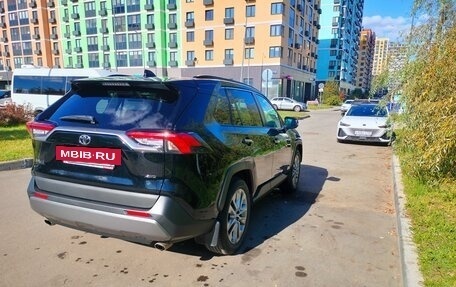 Toyota RAV4, 2021 год, 4 000 000 рублей, 12 фотография
