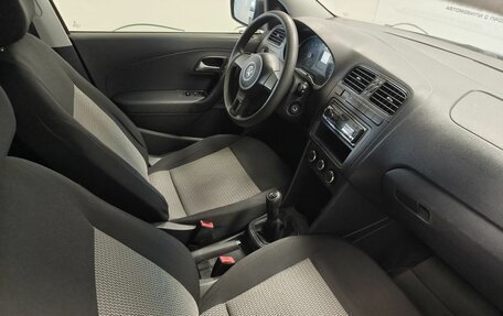 Volkswagen Polo VI (EU Market), 2011 год, 420 000 рублей, 8 фотография