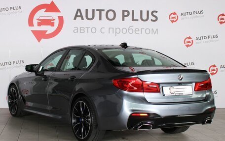 BMW 5 серия, 2017 год, 2 950 000 рублей, 2 фотография