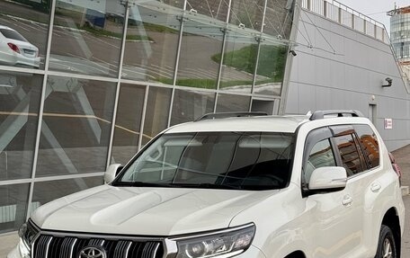 Toyota Land Cruiser Prado 150 рестайлинг 2, 2019 год, 5 550 000 рублей, 8 фотография