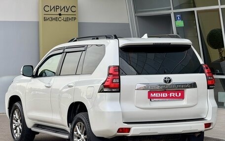 Toyota Land Cruiser Prado 150 рестайлинг 2, 2019 год, 5 550 000 рублей, 3 фотография