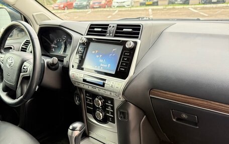 Toyota Land Cruiser Prado 150 рестайлинг 2, 2019 год, 5 550 000 рублей, 17 фотография