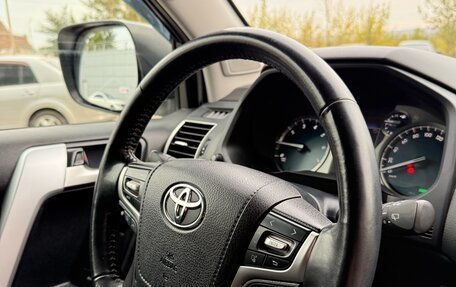Toyota Land Cruiser Prado 150 рестайлинг 2, 2019 год, 5 550 000 рублей, 31 фотография