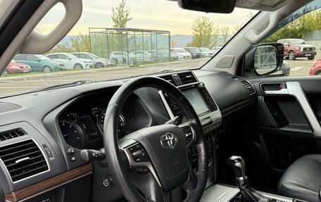 Toyota Land Cruiser Prado 150 рестайлинг 2, 2019 год, 5 550 000 рублей, 30 фотография
