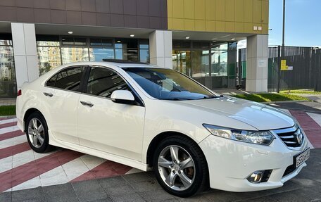 Honda Accord VIII рестайлинг, 2012 год, 1 090 000 рублей, 2 фотография