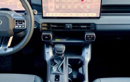 Toyota RAV4, 2026 год, 4 690 000 рублей, 21 фотография