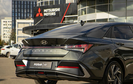 Hyundai Elantra, 2023 год, 2 228 000 рублей, 18 фотография