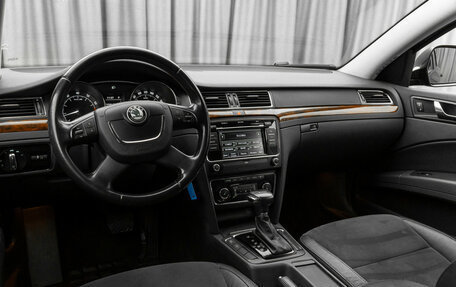 Skoda Superb III рестайлинг, 2012 год, 970 000 рублей, 10 фотография