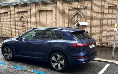 Audi e-tron I, 2022 год, 4 200 000 рублей, 3 фотография