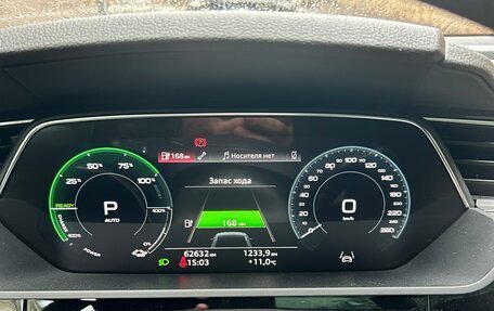 Audi e-tron I, 2022 год, 4 200 000 рублей, 7 фотография