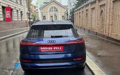 Audi e-tron I, 2022 год, 4 200 000 рублей, 4 фотография