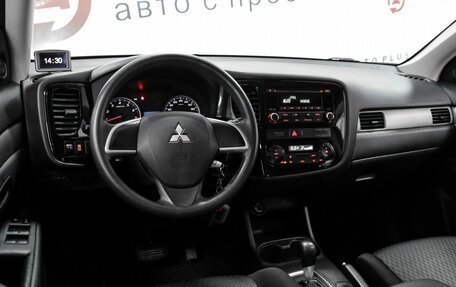 Mitsubishi Outlander III рестайлинг 3, 2013 год, 1 149 000 рублей, 7 фотография