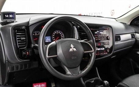 Mitsubishi Outlander III рестайлинг 3, 2013 год, 1 149 000 рублей, 11 фотография