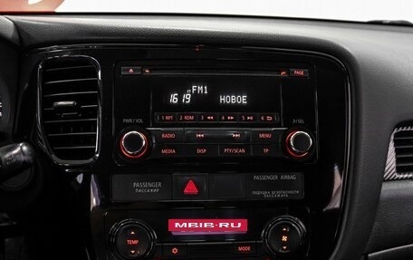 Mitsubishi Outlander III рестайлинг 3, 2013 год, 1 149 000 рублей, 12 фотография