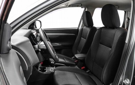 Mitsubishi Outlander III рестайлинг 3, 2013 год, 1 149 000 рублей, 8 фотография