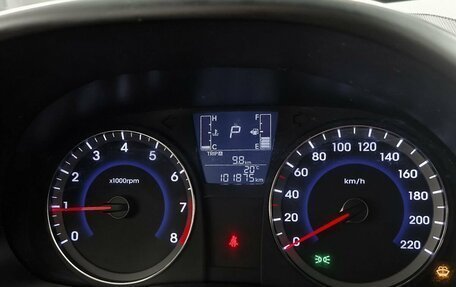 Hyundai Solaris II рестайлинг, 2015 год, 929 000 рублей, 19 фотография
