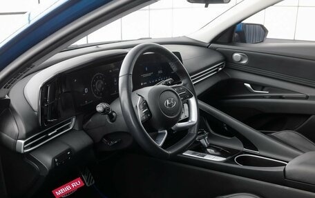 Hyundai Elantra, 2023 год, 2 090 000 рублей, 12 фотография