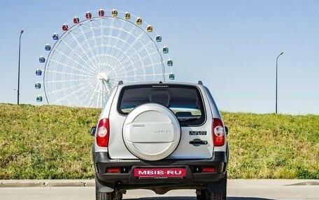 Chevrolet Niva I рестайлинг, 2018 год, 750 000 рублей, 4 фотография
