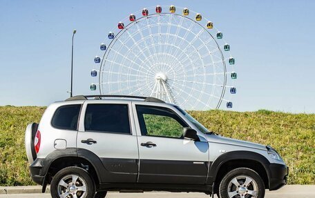 Chevrolet Niva I рестайлинг, 2018 год, 750 000 рублей, 8 фотография