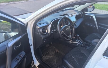 Toyota RAV4, 2019 год, 2 599 000 рублей, 6 фотография