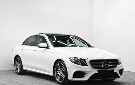 Mercedes-Benz E-Класс, 2017 год, 1 695 000 рублей, 3 фотография